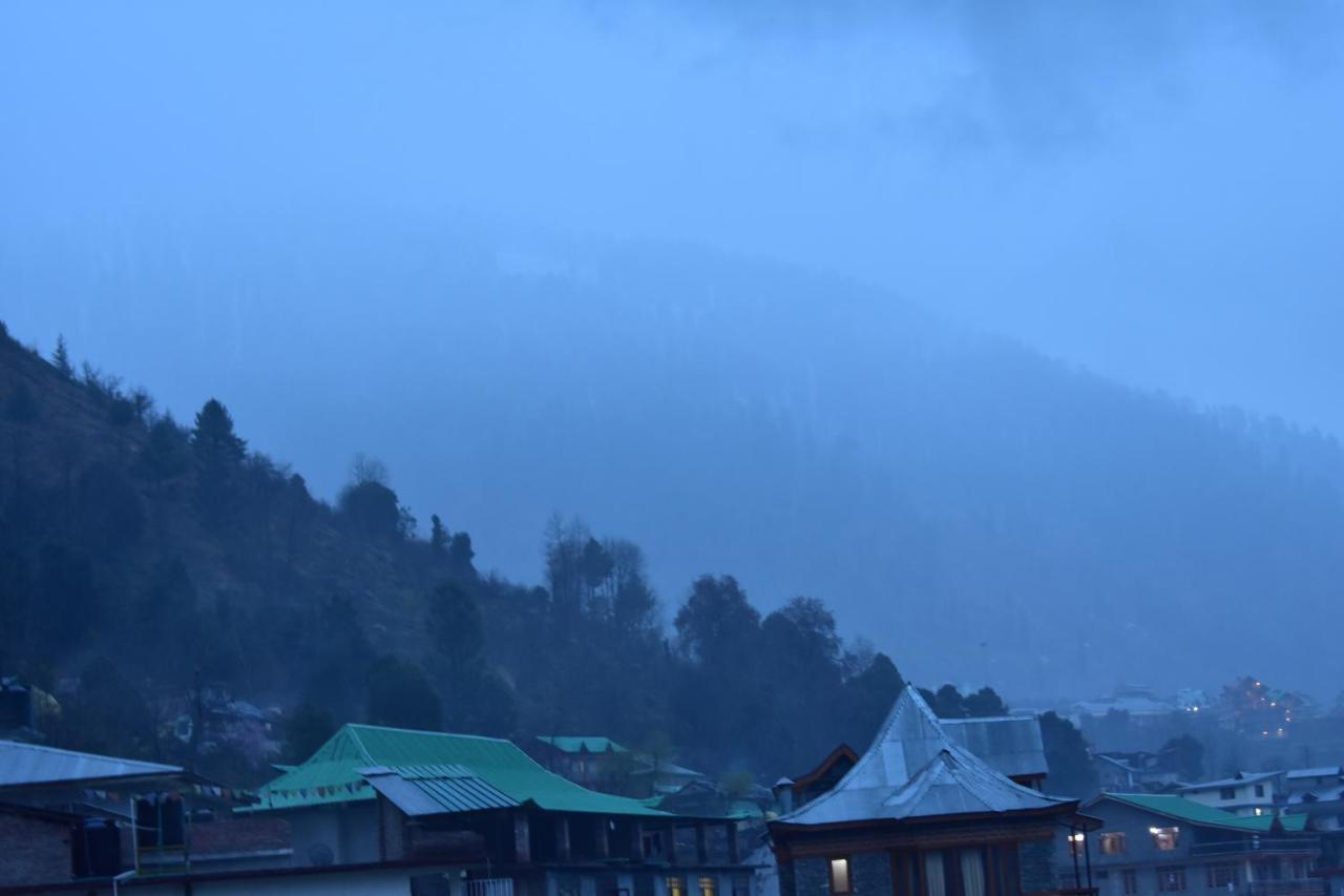 Hotel Kingston Manali  Exterior photo